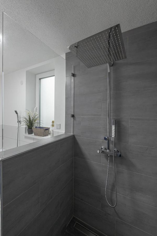 Exklusive Neubau-Ferienwohnung Mit Fernsicht Констанц Екстериор снимка